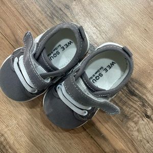 Wee squeak toddler sneakers